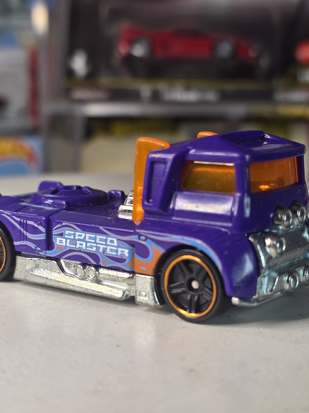 Hot Wheels 2014 Speed Blaster Car Hauler 1/64